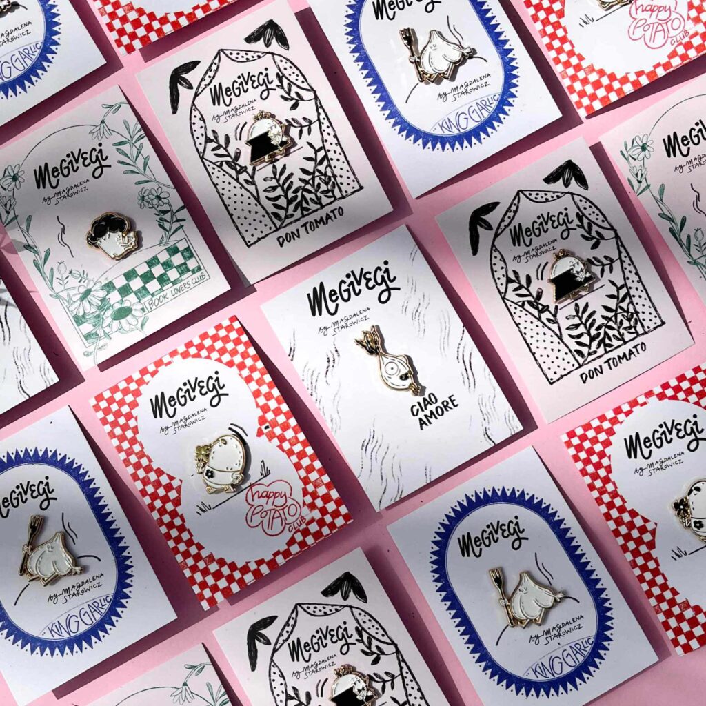 Przypinki emaliowane Megivegi płasko x góry.