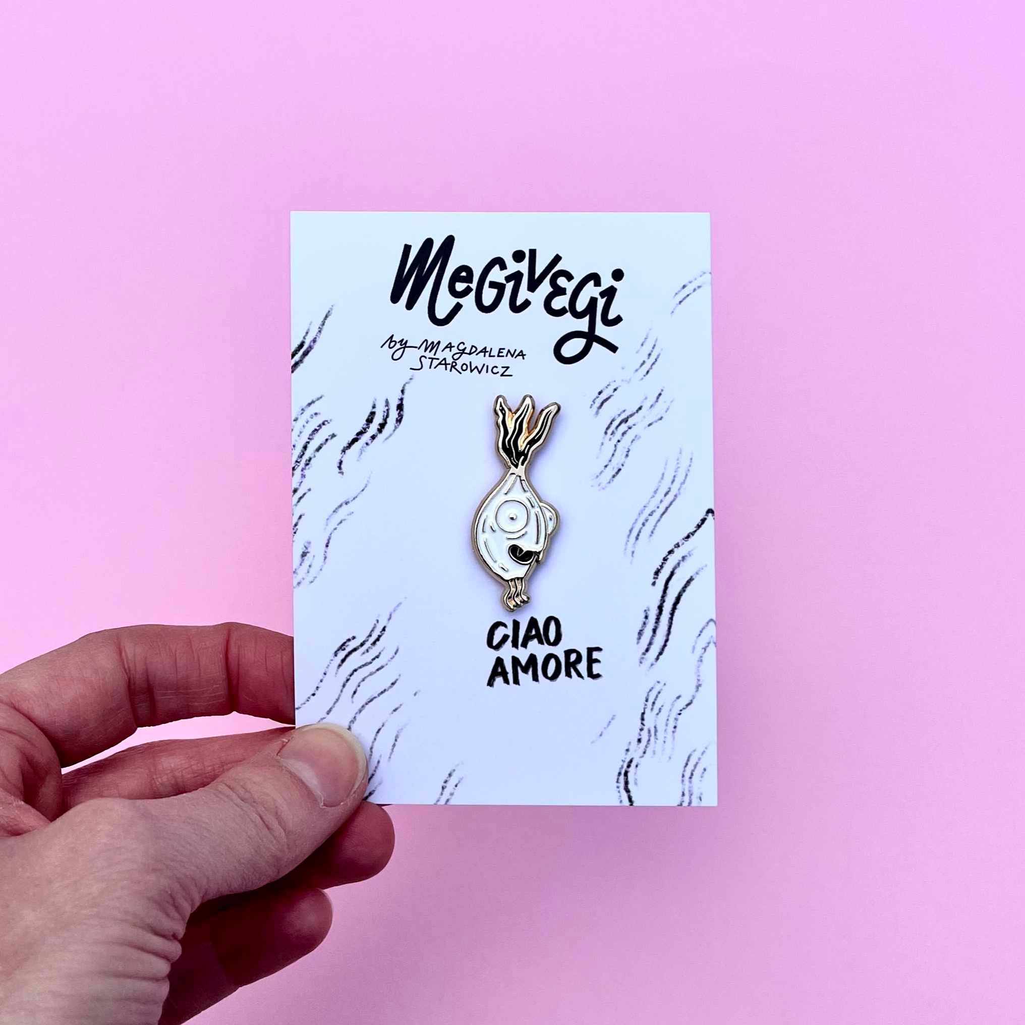 Ciao Amore! przypinka autorska, Megivegi.